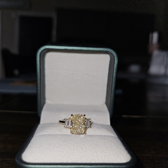 Moissanite Yellow 4.00 Ct. Cushion Center & White .70 Ct. Trapezoid Sides Size 7 - Picture 6 of 12